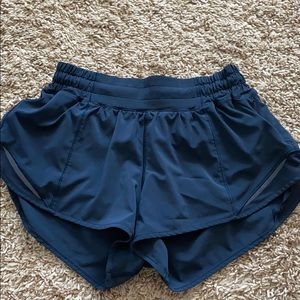 Navy blue size 4 lululemon Hotty hot shorts